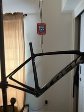 2022 Trek Emonda SLR 52cm